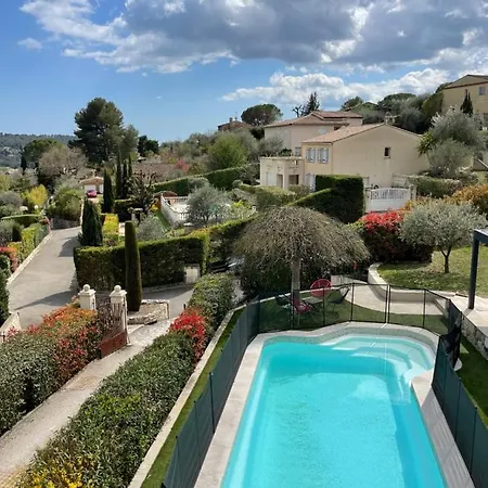 Des Restanques Apartment